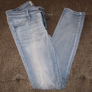 A&F low waisted light wash skinny jean